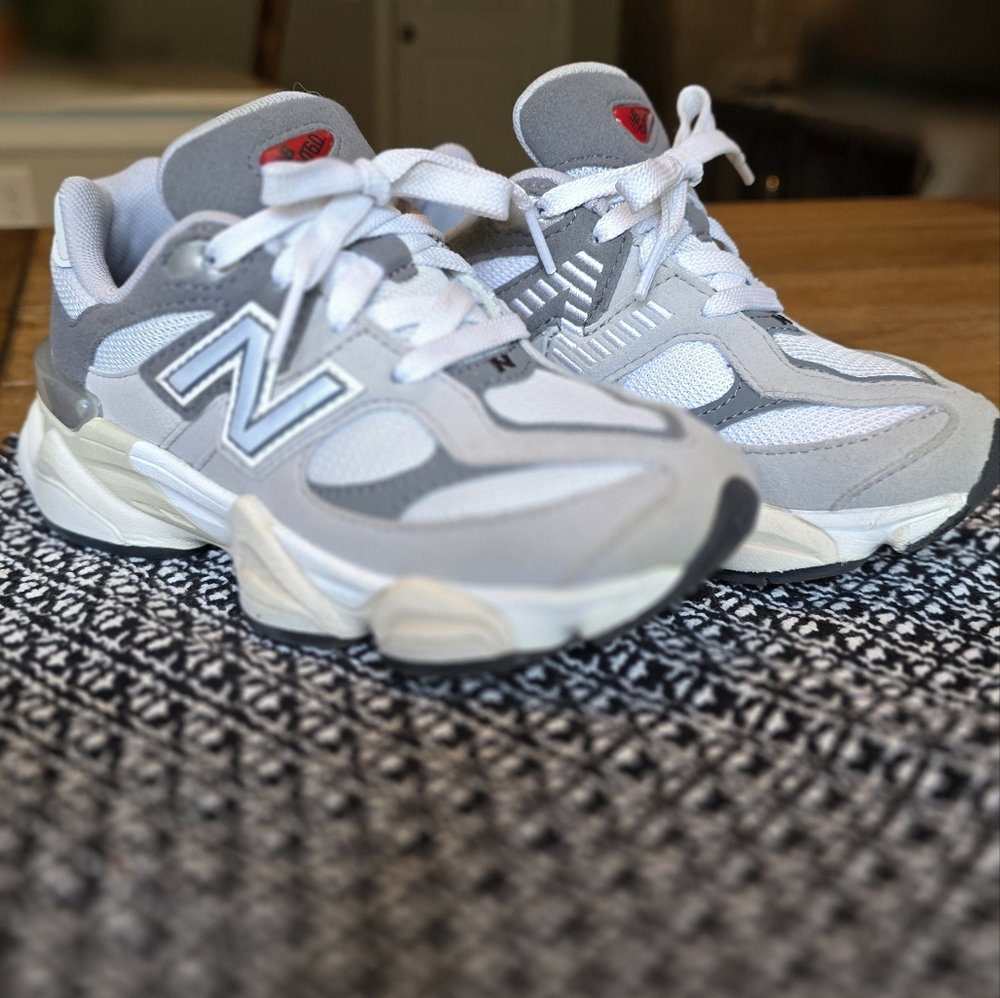 Kids New Balance 9060 Sneakers